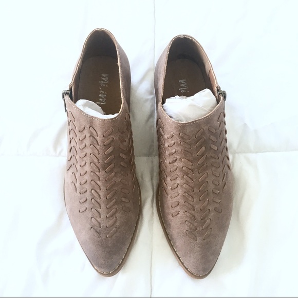 NWT Genuine Leather Braided Zipper Boot Chelsea - Picture 3 of 6